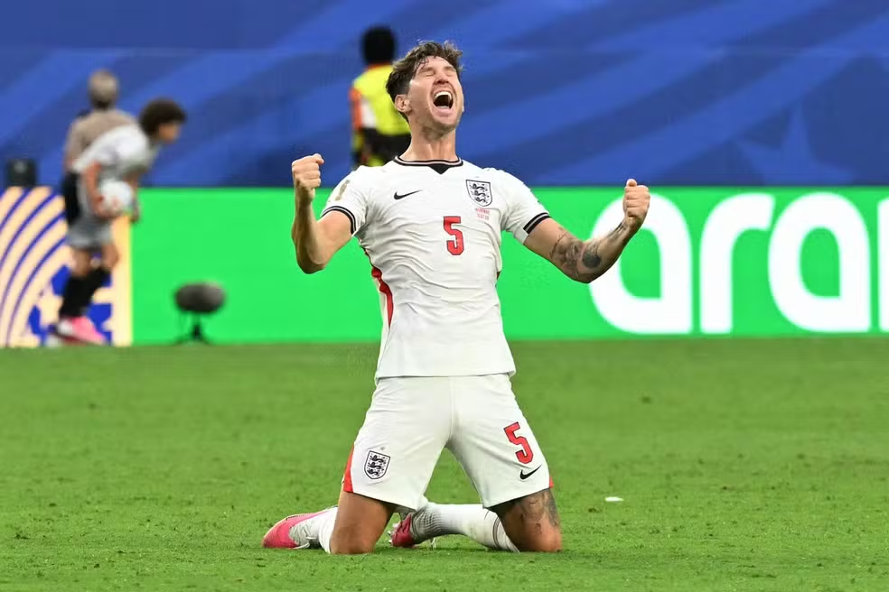 Você ainda acha que todo jogador de seleção europeia tá com a vida ganha? Veja essa história